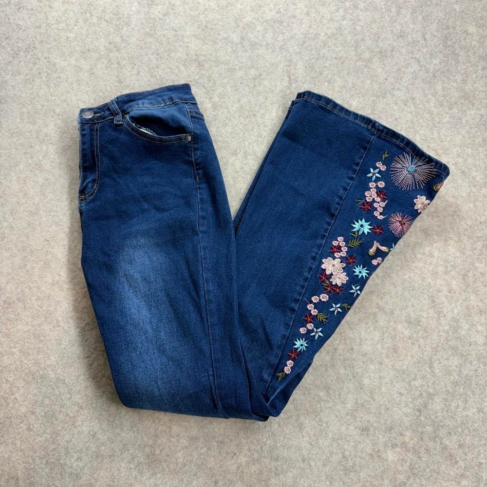 Bamboo Flare Jeans Women's 7 Med Wash Floral Embroidered Bell Bottom Fits 26x29
